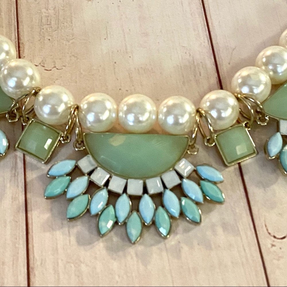 Faux Pearl Statement Necklace - Picture 3 of 6